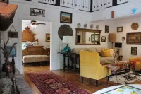 Romantic Tranquil  Riverfront Cottage Rushing Crystal Clear Water Best Rate