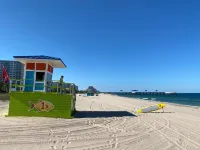 LUXURY STAY  W/BEACH, POOL, GYM, and SPA! Restaurants & bars across street also!