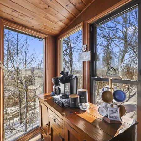 200ft to Lift - Ski-in Ski Out - Hot Tub - Fire Pit