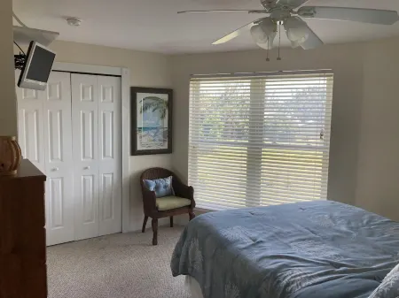 Well Equipped Pet/Smoke Free Family Home - bring your boat!