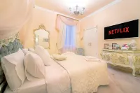 Orange blossom 2 bedrooms - luxury apartments just a step away from the Arena