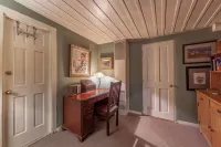 Historic Home of Taos Artist -Peak Season Dates Available! Best Location