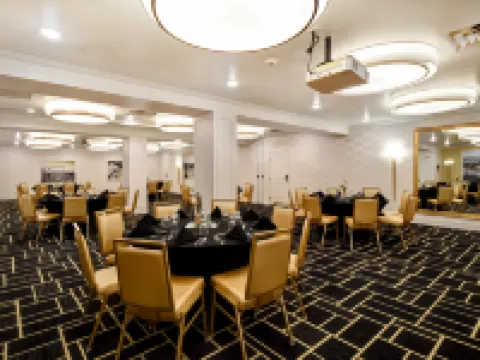 卡迪拉克傑克戴德伍德希爾頓逸林酒店 勞倫斯縣酒店