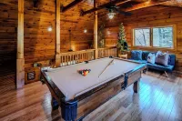 Appalachian Mountain Evergreen Retreat - Chalets