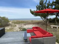 GORGEOUS, RECENTLY RENOVATED, WATERFRONT COTTAGE