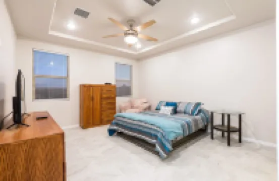 Cozy Family-Friendly 3BR2BA Home with Enclosed Backyard