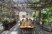 Scottland Yard Farm's Adorable Wee Hobbit House 쉰다진 홀로 주립산림공원 주변 호텔