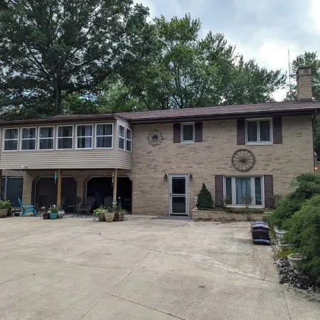 Lakeside Acres at Berlin Lake, OH - 4 Bedroom/3 Bath with separable studio apt