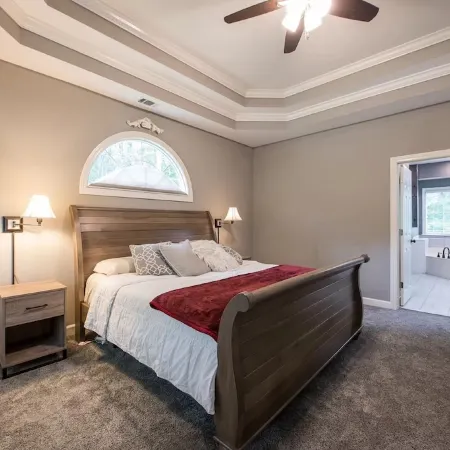 NEW Southern Charm ATL 4 Bdr/3 Bath Executive Home