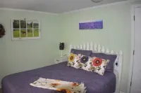 Updated Farmhouse on 5 Acres Near Salem Oregon