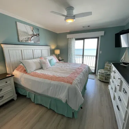 Oceanfront 2Br 2Ba Condo with elevator and amazing views!