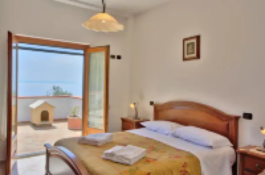 "CASALENA" : Villa in Furore - Amalfi coast with large terrace and SEA view