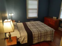 Quaint 3 Bdrm home w/in minutes of USC, Downtown Columbia, Ft Jackson and more