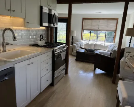 Hunt Country cottage in Upperville! Hotels in Fauquier County