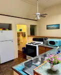 Athenian Apartment-Uptown:1 block to Court Street & 2 blocks to College Green.