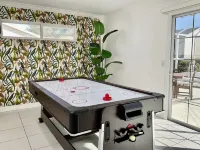 Private Heated Pool & Hottub - Pet Friendly- Close to L Sumpter & Spanish Spring