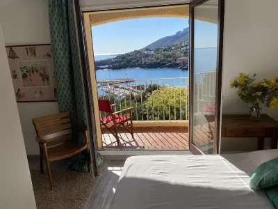 PROMO: Dream apartment with 3 sunny terraces full sea view. Hotel in zona La Rague