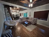 Charming 2-bedroom chalet with AC and WiFi in Caledonia