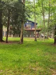 Bear Lair 2. Pet friendly, walking trails, hot tub Hotels near Hawk Falls