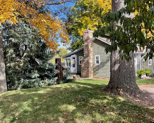 Indian Lake Treehouse Waterfront Cottage Hotels in Stokes Township