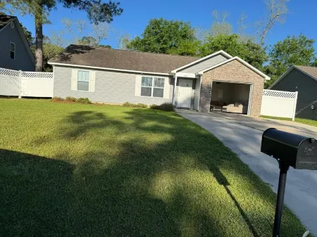 Hayden's Getaway: Sleep 6, Charming & Spacious