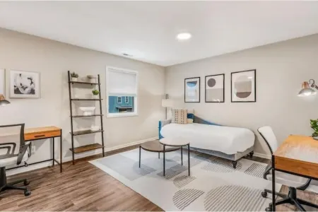 Traveling worker-ready Transitional Modern Home!