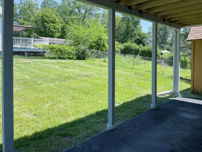 Charming Catskill getaway walking distance to Main St. Pet-friendly! 스피드웨이 주변 호텔