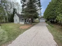 Remodeled Vacation Cottage - Downtown Indian River
