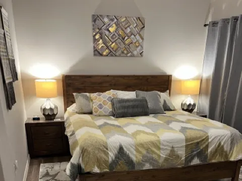 !!! 2 Miles from Silver Dollar City !!! A Must See!!! A Great Place to Stay. Hotels in 