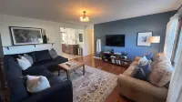 Poplar Place - 3 BR - Hot Tub - Steps from Downtown