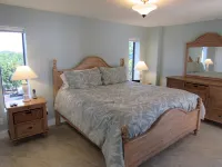 Beachfront Stunning Corner Condo-Amazing Water views on Private Beach of Resort