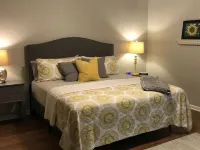 Cozy Condo Nestled Among the Trees! Mountain View’s. Pool, Hot Tub,Lake Complex