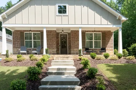 The Athens Escape - Minutes from UGA! Go Dawgs!