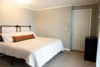 Cottage on Private Upper Silver Lake Minutes From Sand Dunes!