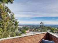 Stunning Del Mar Home w/ Deck - 1 Mile to Beach Hotels in Del Mar