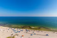 Beach all DAY! ! Lazy river. Gulf front .3 bed/4bath Executive Class Luxury