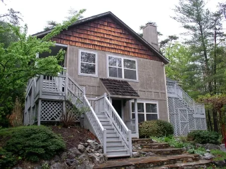 Woodside in Bryce Resort with High Speed Wi-Fi, Fire Pit Отели в г. Басай