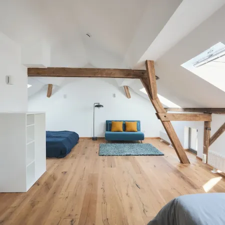 Large Maisonette Apartment "Eisvogel" in Former Stable, 3 Minutes to the Lake