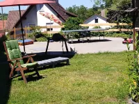 Large vacation apartment, wonderful view of the countryside, approx. 6 km from Lake Constance Hopfengut N°20附近的飯店
