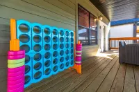 Branson Woods Lakeside Lodge sleeps 24+!