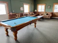 Cozy Two Bedroom Cabin Mountain Getaway!