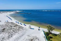 NEW Romantic Luxury Condo 1BD/1BTH - 5 min walk to the beach in heart of Destin