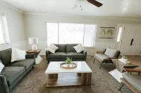 Private Pool and Hot Tub, 4-bedroom Stay