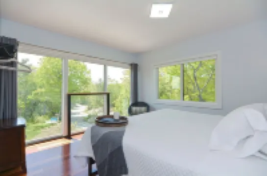 Secluded 20 acre 10BR ultra contemporary retreat Hoteles en 