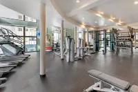 LA Luxe Retreat: 1-Bedroom Haven by Beverly Hills