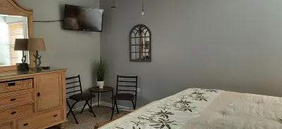 Beach Condo in Paradise Sombrero Reef附近的飯店