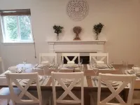 Amazing Escape - 6BD, 5BDR, Private Deck near DC Hotels in Annandale