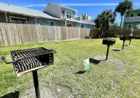 Short Stays, Big Savings!  3- & 4 Night Getaway. Pool & 3 Min Walk to the Beach!