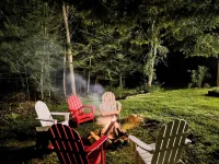 Serene & Stylish Chalet ~HOT TUB ~ near Manchester ~ Pet-friendly