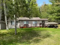 Quiet "UP NORTH" Cabin with All the Amenities. 200 a Night. - WiFi
